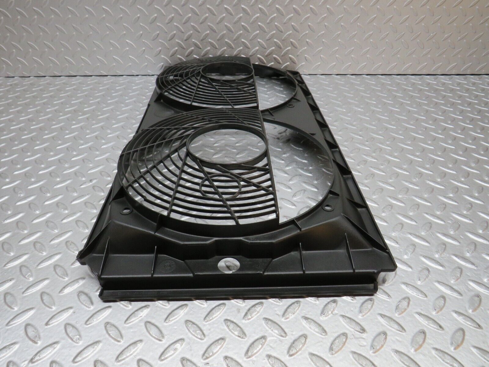 39384 Mercedes-Benz R129 320SL Coupe Engine Fan Shroud 1295051055