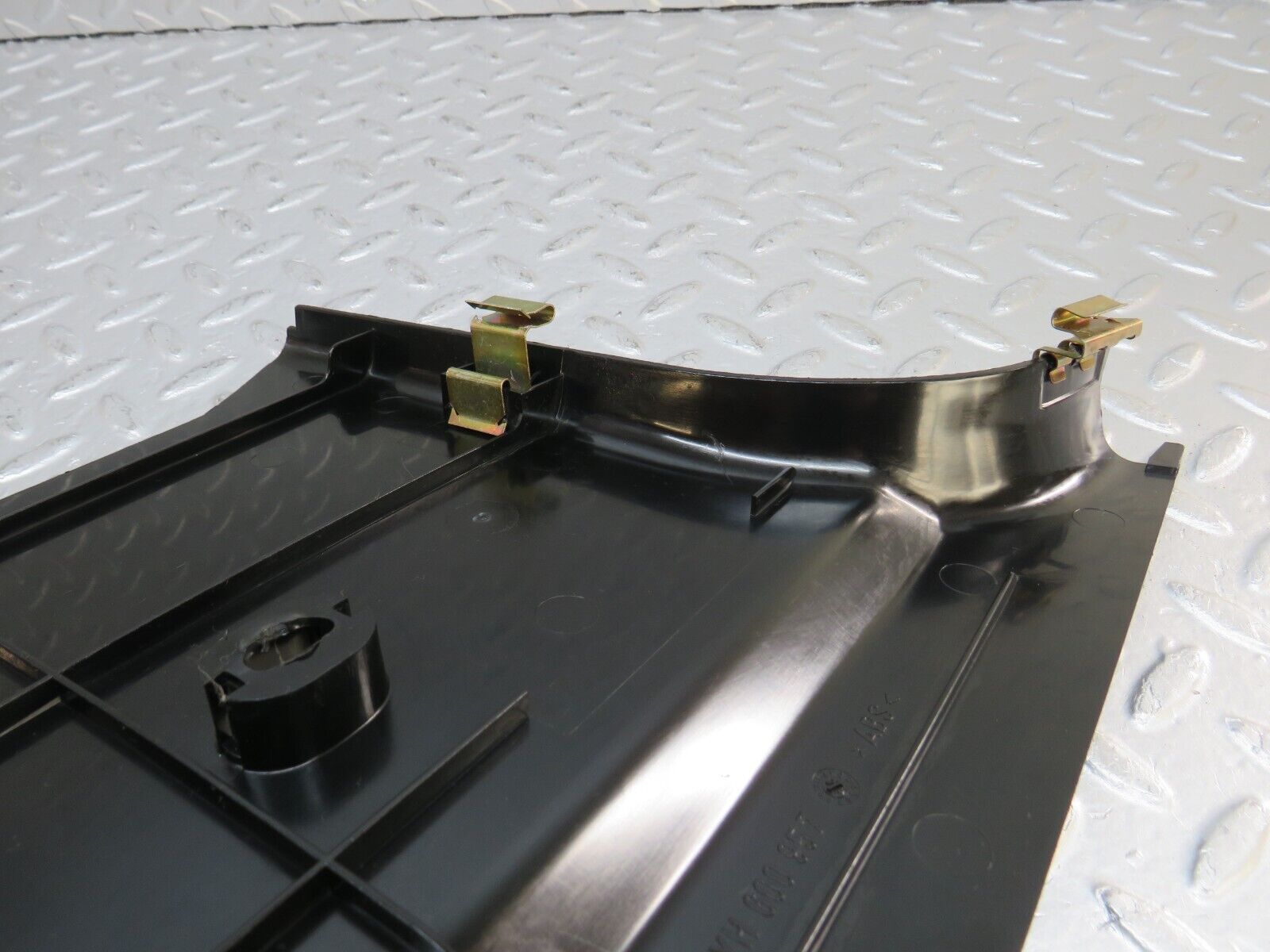 33305 Mercedes-Benz W202 C180 Front Left Lower Kick Panel Black 2026800383