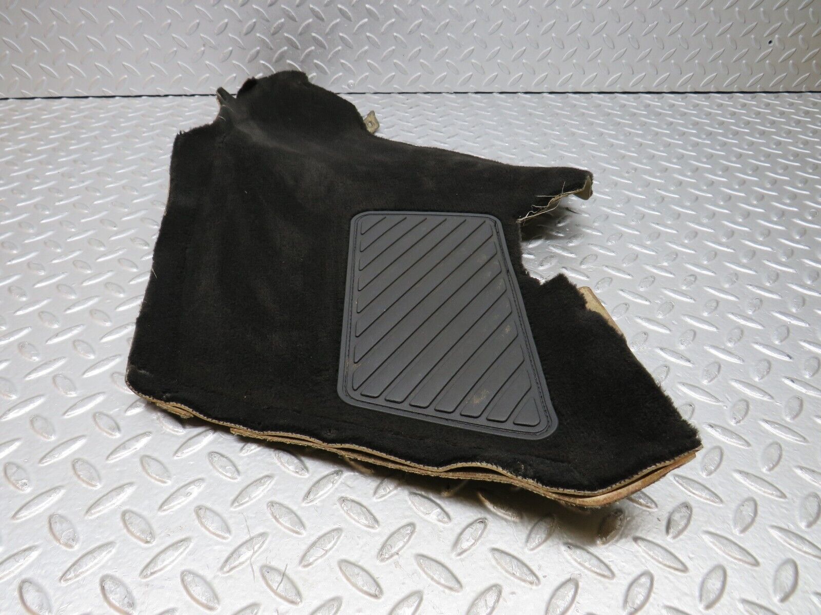 37935 Mercedes-Benz A124 320E Cabriolet Centre Console Carpet Right Side Black