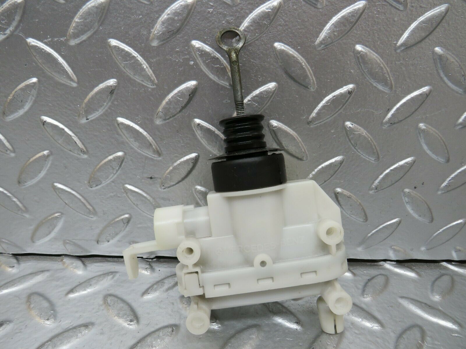 24252 Mercedes-Benz S124 220TE Door Lock Vacuum Actuator Hella Front Left