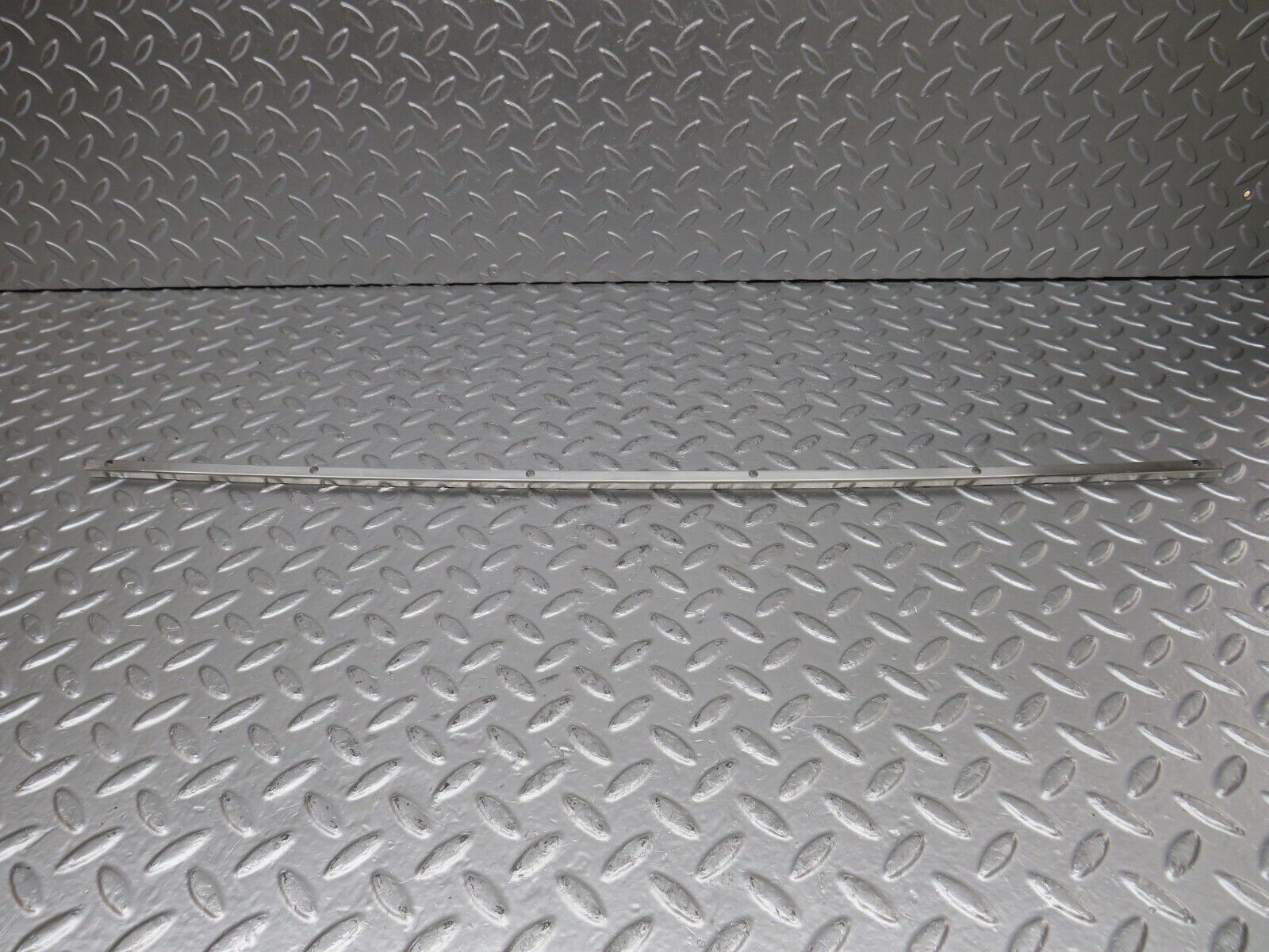 34218 Mercedes-Benz W124 260E Sunroof Chrome Trim