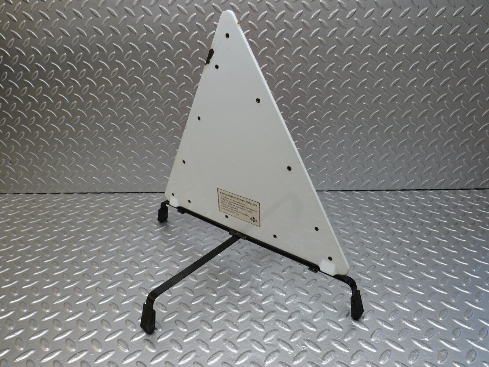 33573 Mercedes-Benz W201 190E 2.0L Warning Triangle