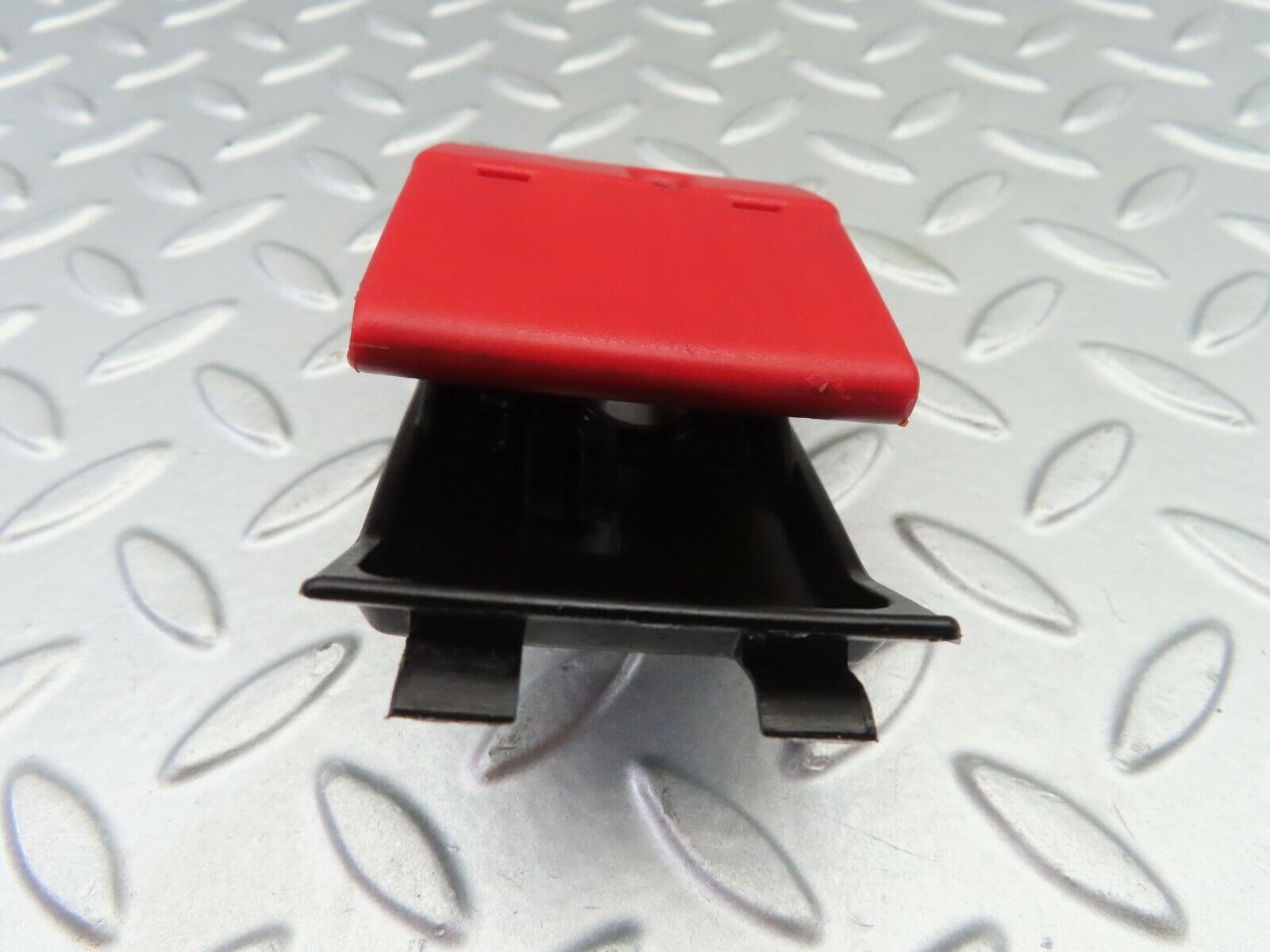 6674 Mercedes-Benz S124 E220 Wagon Bonnet Release Handle