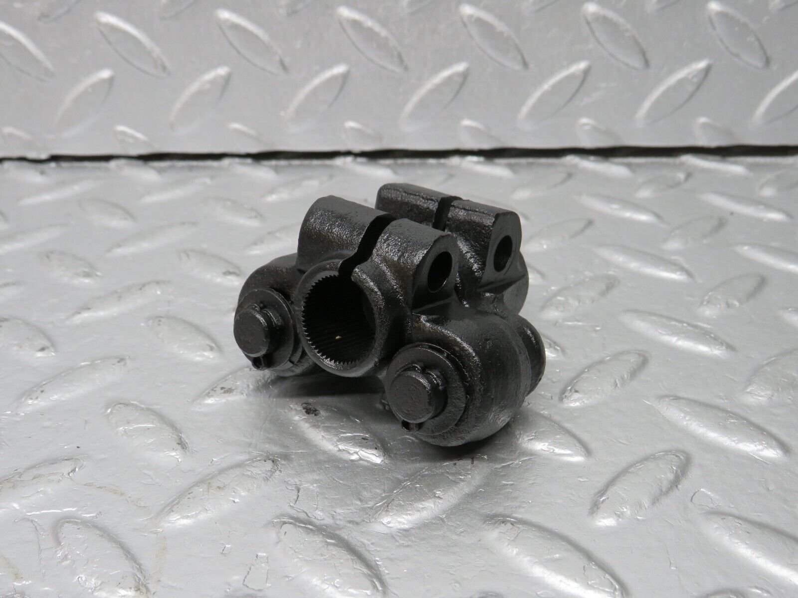 40419 Mercedes-Benz W110 230 Steering Column Lower Shaft Connector