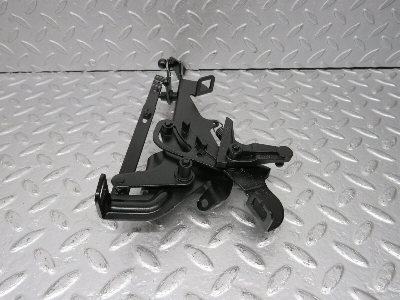 39576 Mercedes-Benz R129 320SL Coupe Throttle Linkage 1040702321