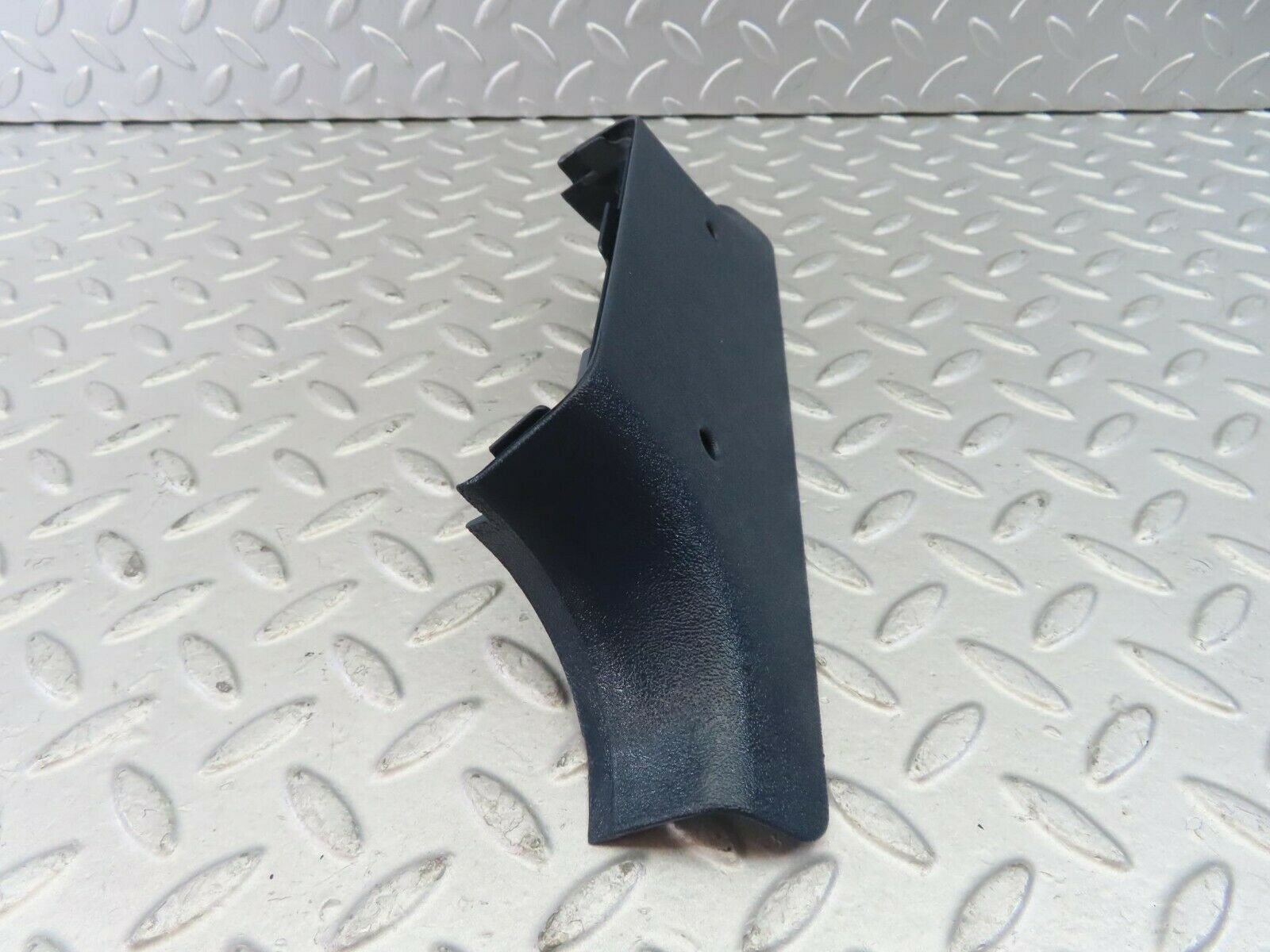 10340 Mercedes-Benz W201 190E B Pillar Bottom Cover Left Side Blue 2016920122