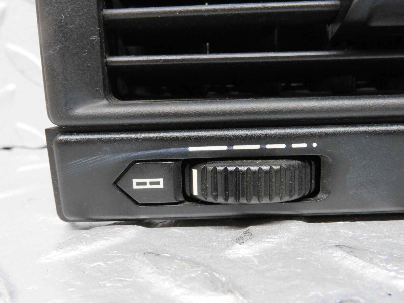 38557 Mercedes-Benz R129 280SL Coupe Dash Centre Air Vent 1298300054