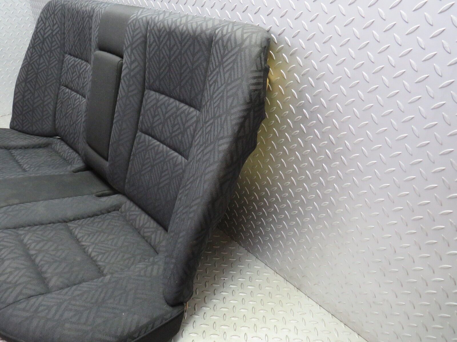 33340 Mercedes-Benz W202 C180 Rear Seat 2029200550 2029202916