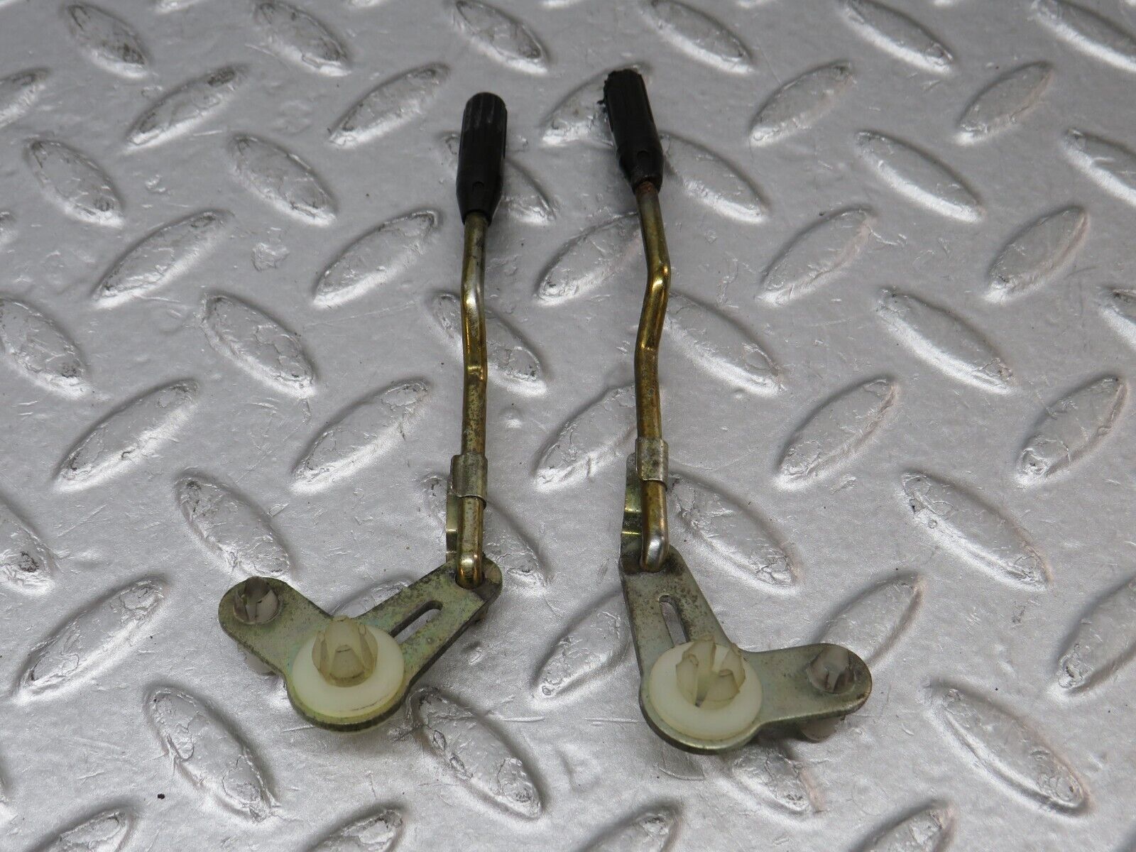 36210 Mercedes-Benz W126 420SE Rear Door Lock Knob Pair