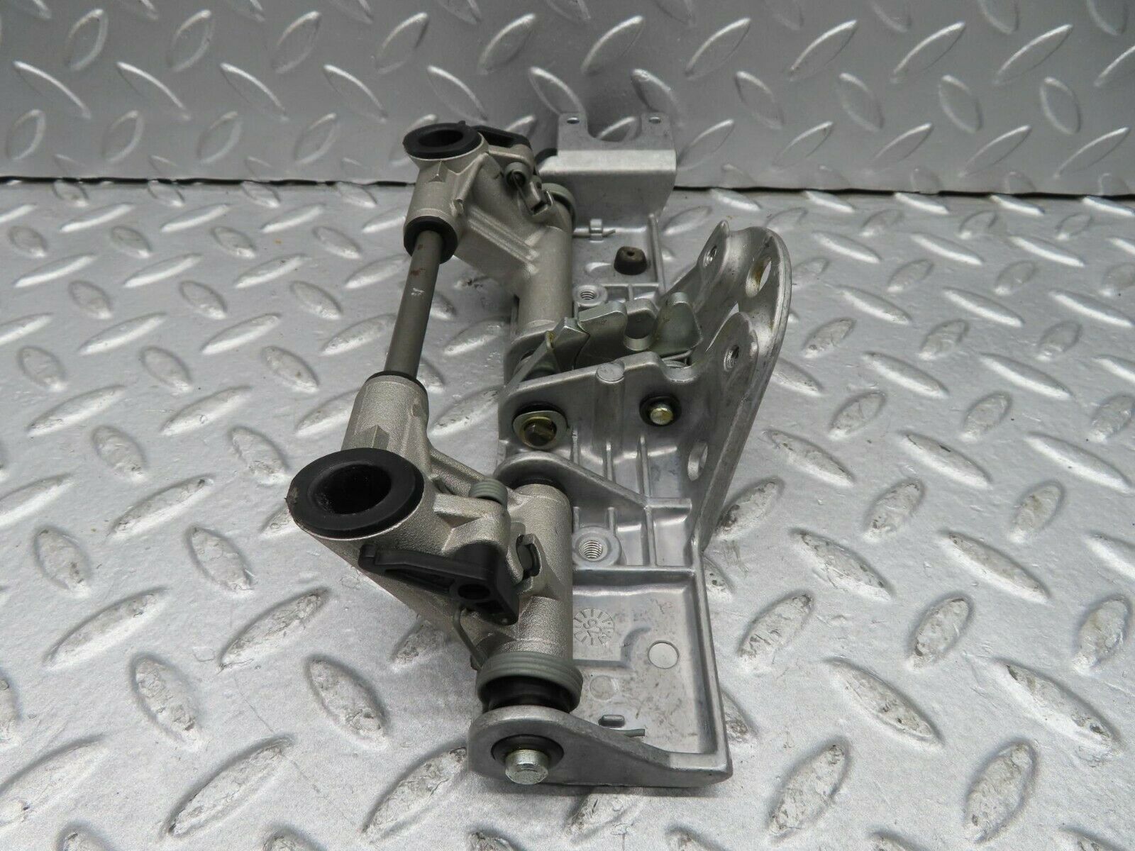 16294 Mercedes-Benz W124 260E Rear Headrest Folding Mechanism 2029700025