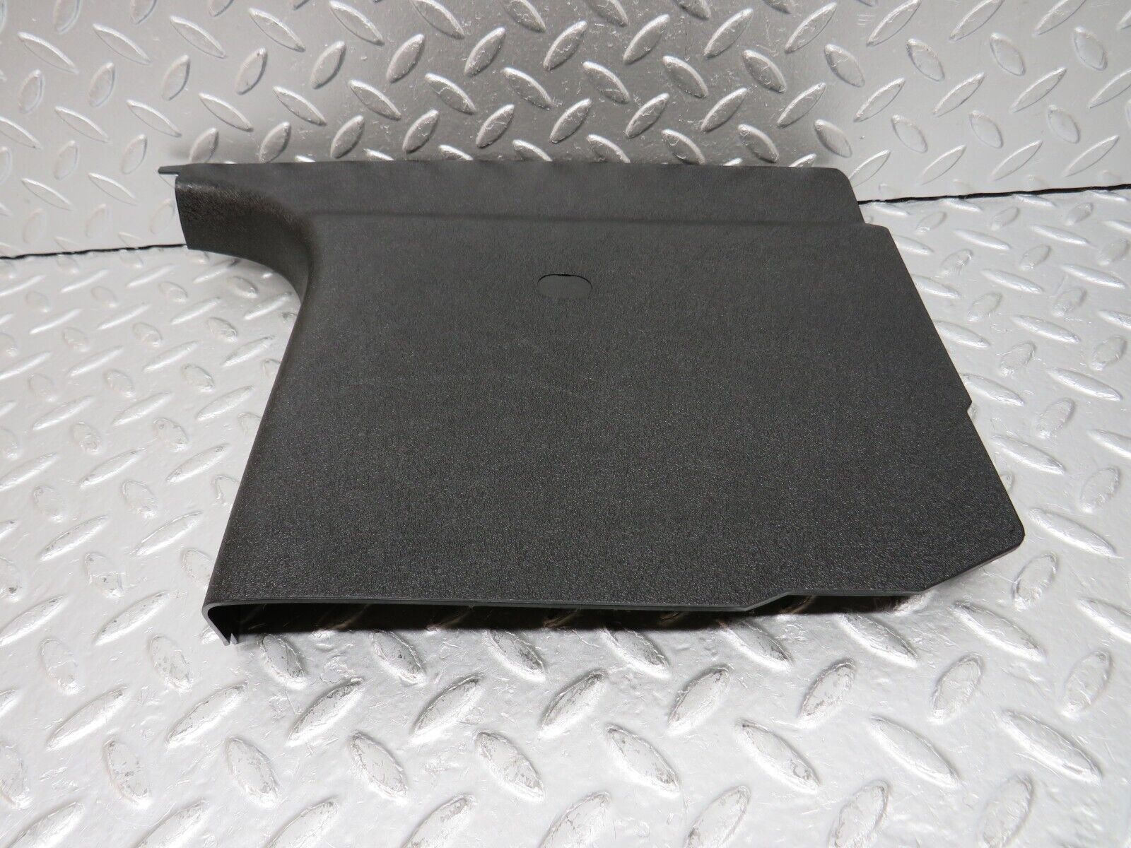 33291 Mercedes-Benz W202 C180 Front Right Kick Panel Black 2026800483