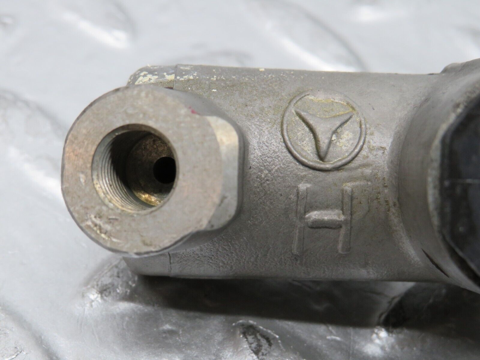 31744 Mercedes-Benz W201 190LE 1.8L Brake Master Cylinder