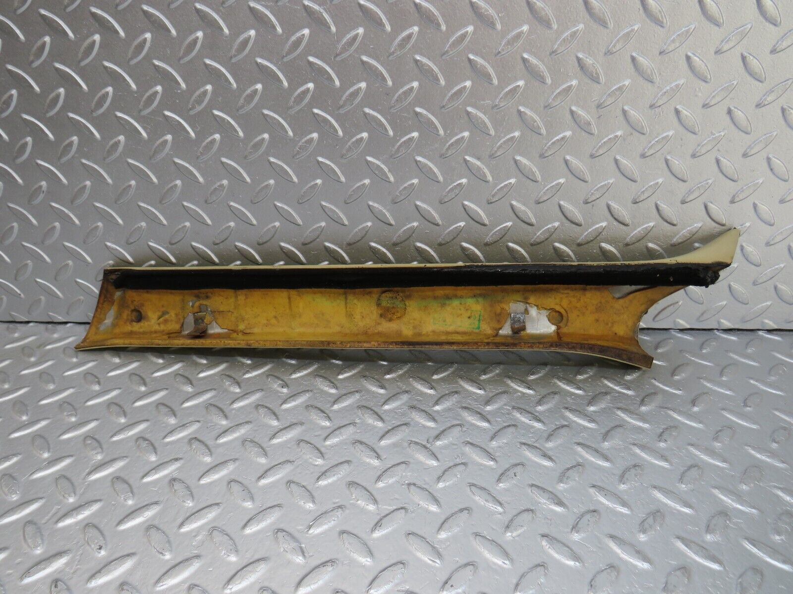 34300 Mercedes-Benz C126 380SEC Coupe A Pillar Cover Right Side Beige