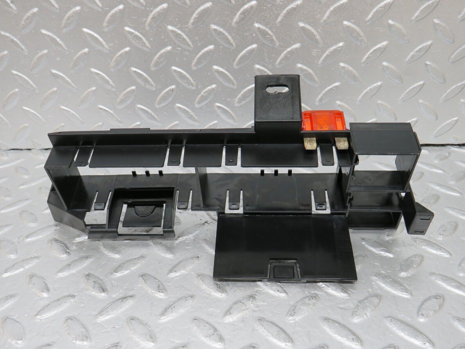 34810 Mercedes-Benz W210 320E Fuse Box Fuse Holder 2105460543