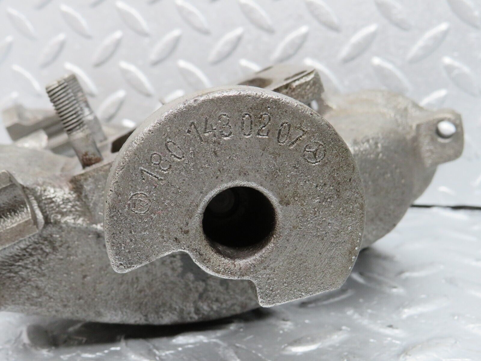 40425 Mercedes-Benz W110 230 Exhaust Manifold 1081420102 1801430207