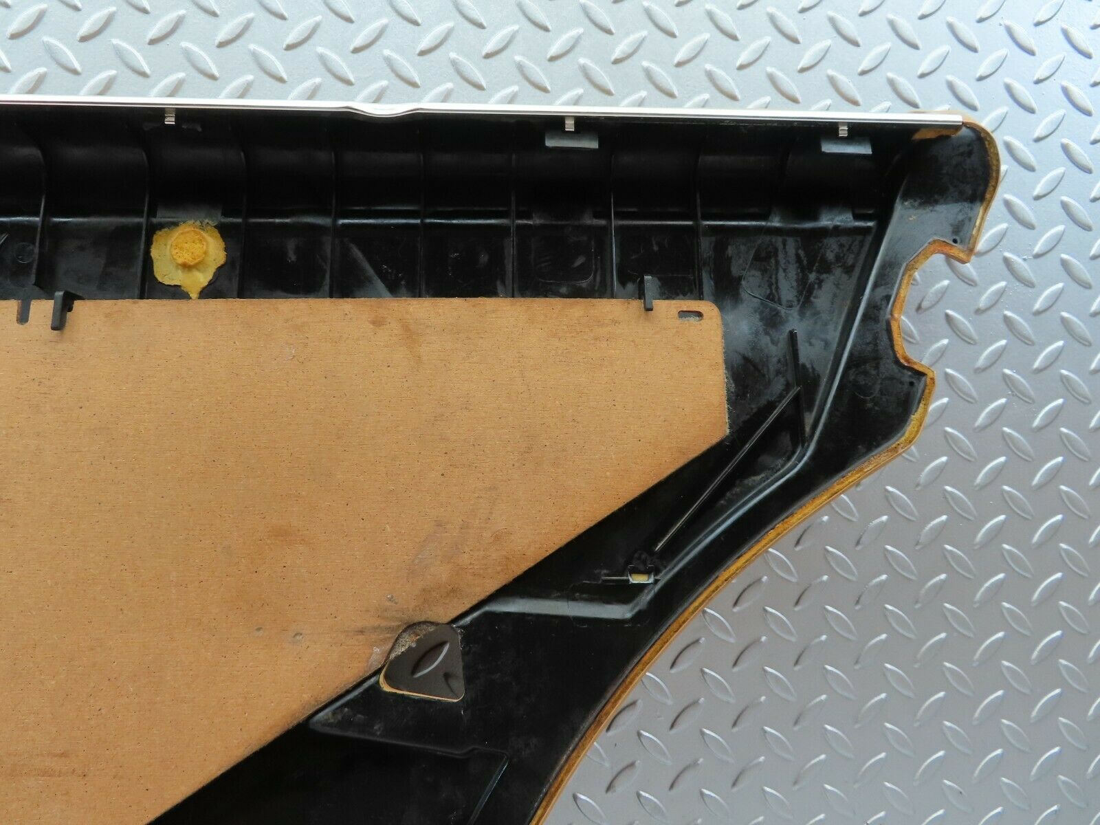 6054 Mercedes-Benz W126 380SE Rear Left Door Card Palomino 1267370170