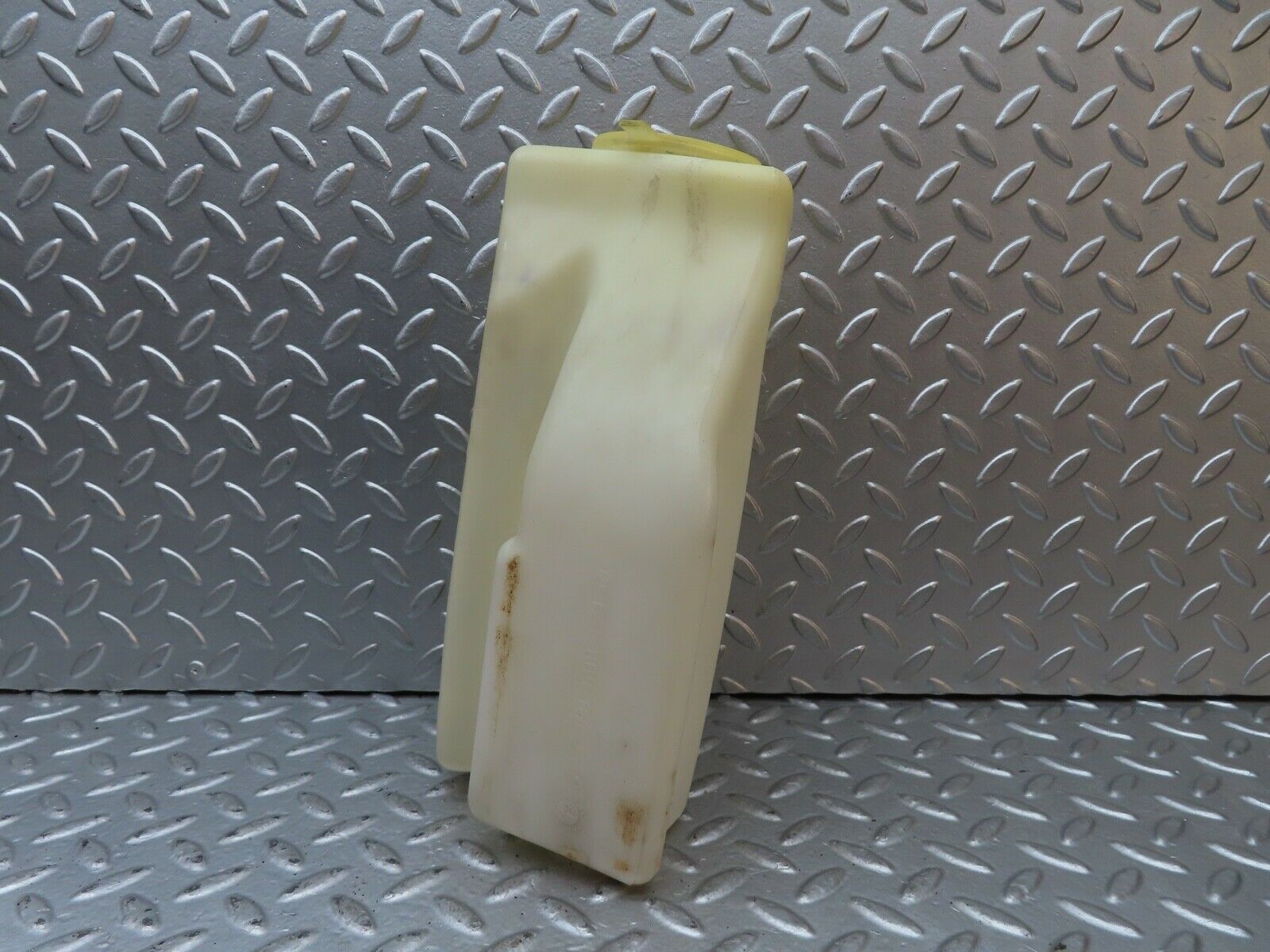 21313 Mercedes-Benz W123 230E Windscreen Washer Fluid Reservoir 1238690720