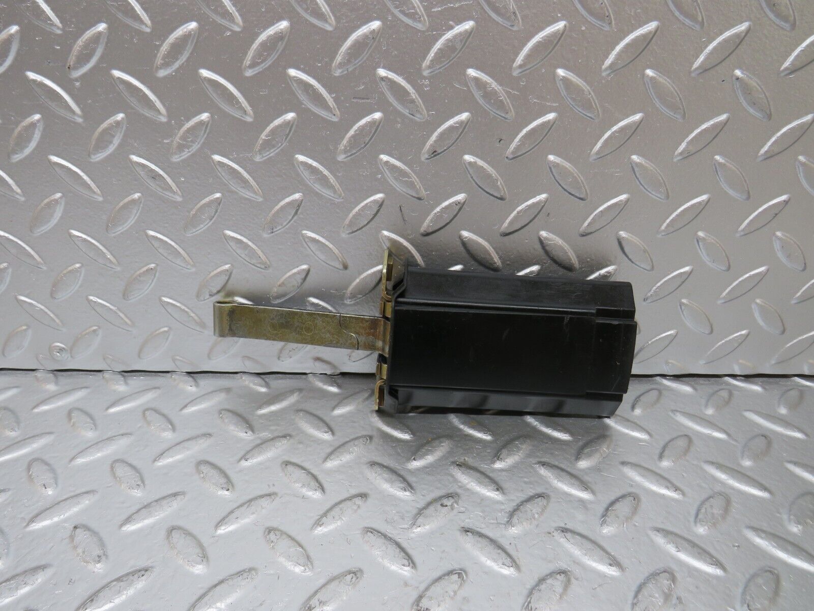 25660 Mercedes-Benz W124 280E Door Safety Check Strap