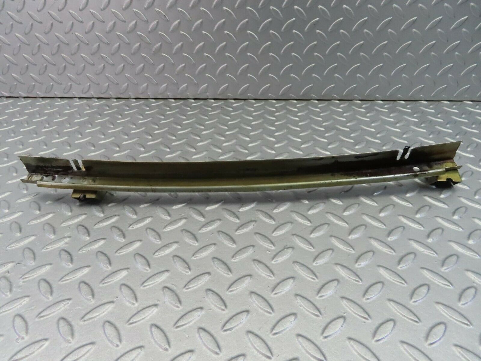 7846 Mercedes-Benz W115 220D Front Left Window Channel