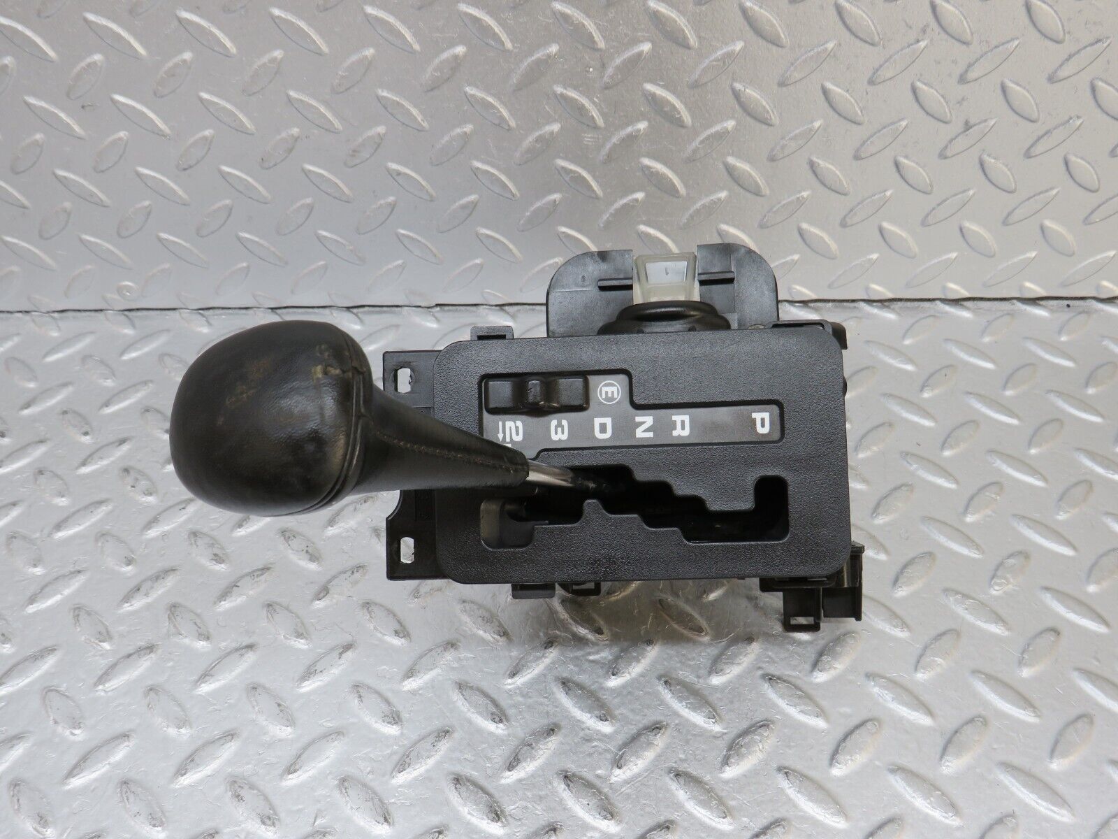 36159 Mercedes-Benz W126 420SE Automatic Gear Selector 1262670337 1262670280