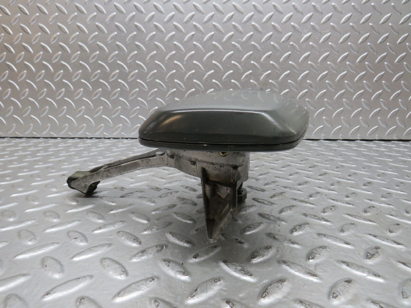 27837 Mercedes-Benz S124 300TE Wagon Wiper Mechanism Linkage Bosch