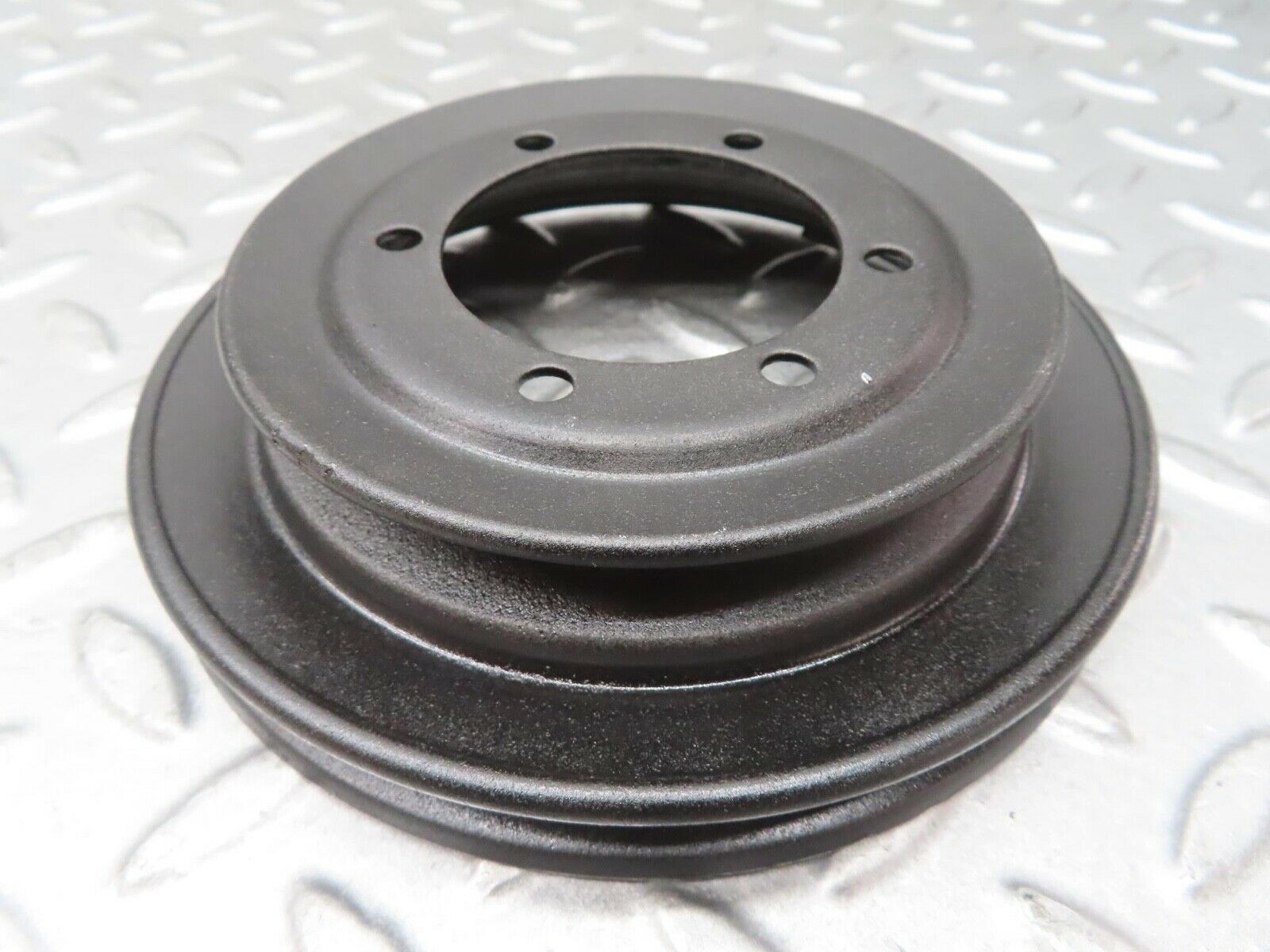 13616 Mercedes-Benz W123 200 Crankshaft Pulley 1020320404