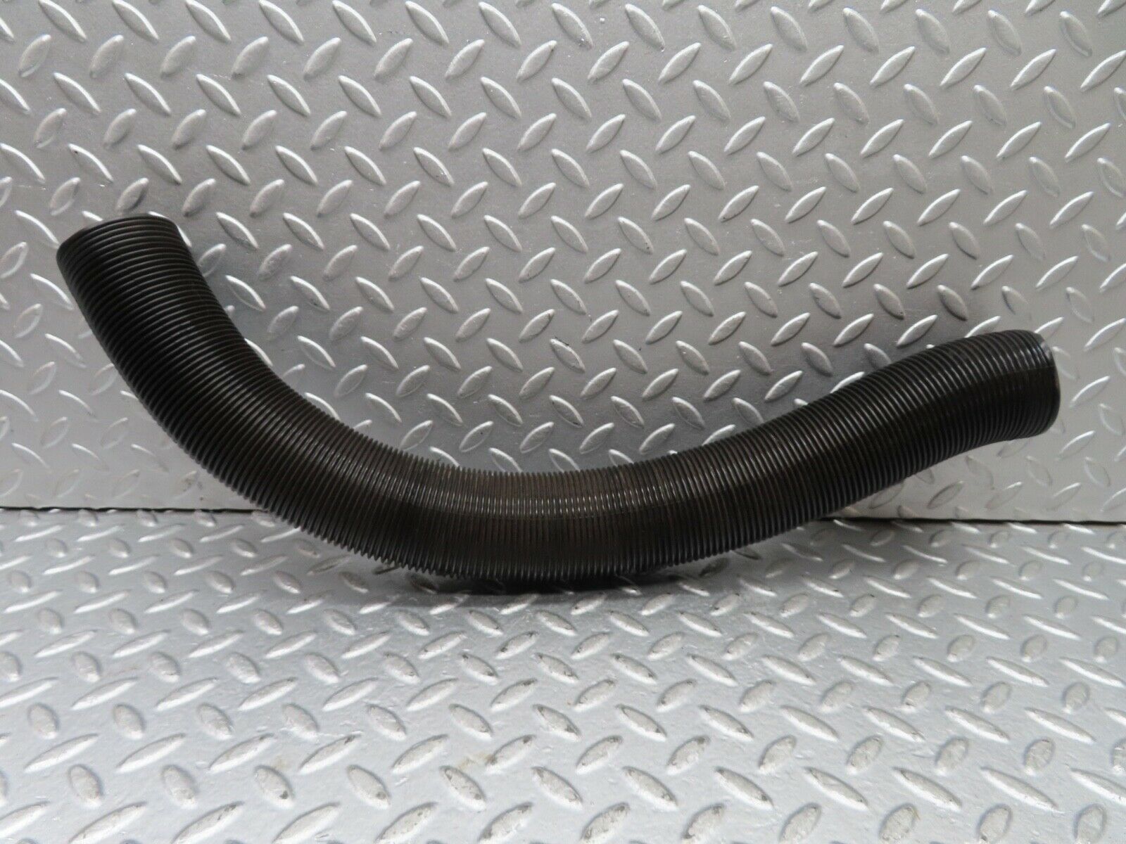 19046 Mercedes-Benz W123 300D Heater Pipe Air Pipe Left Side