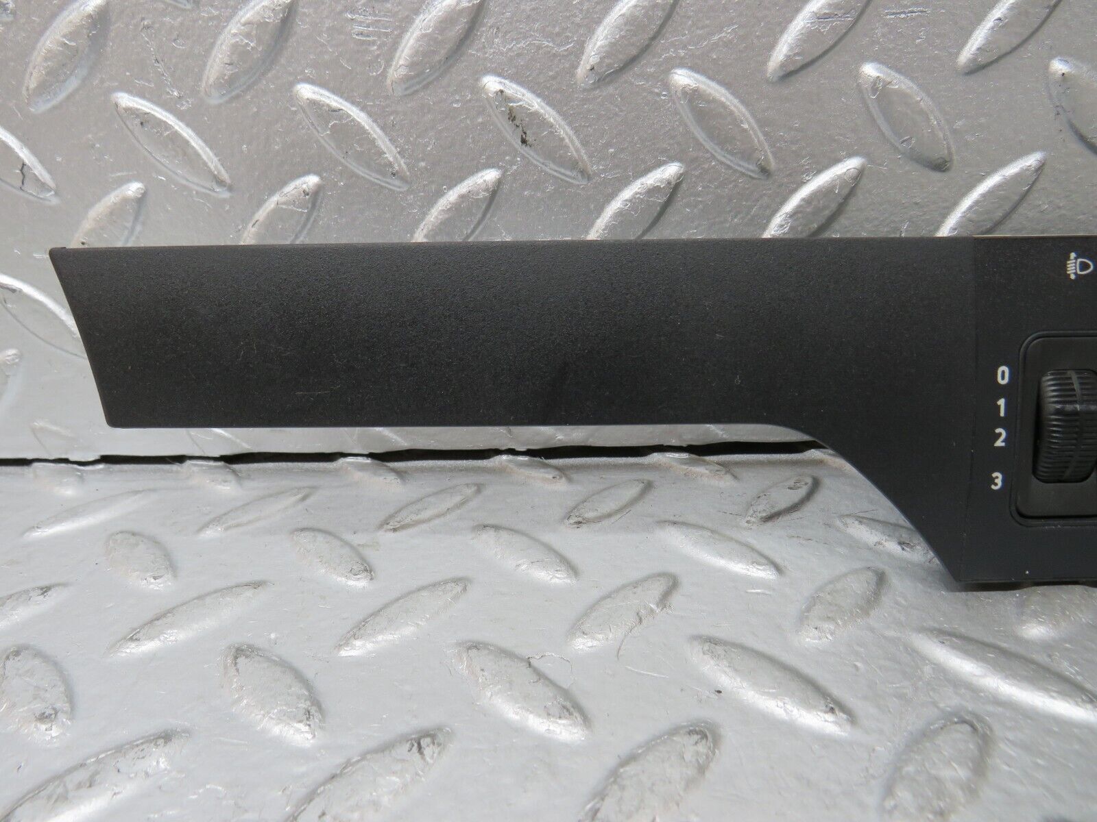 30290 Mercedes-Benz W124 230E Headlight Switch Cover Trim Surround 1248000673