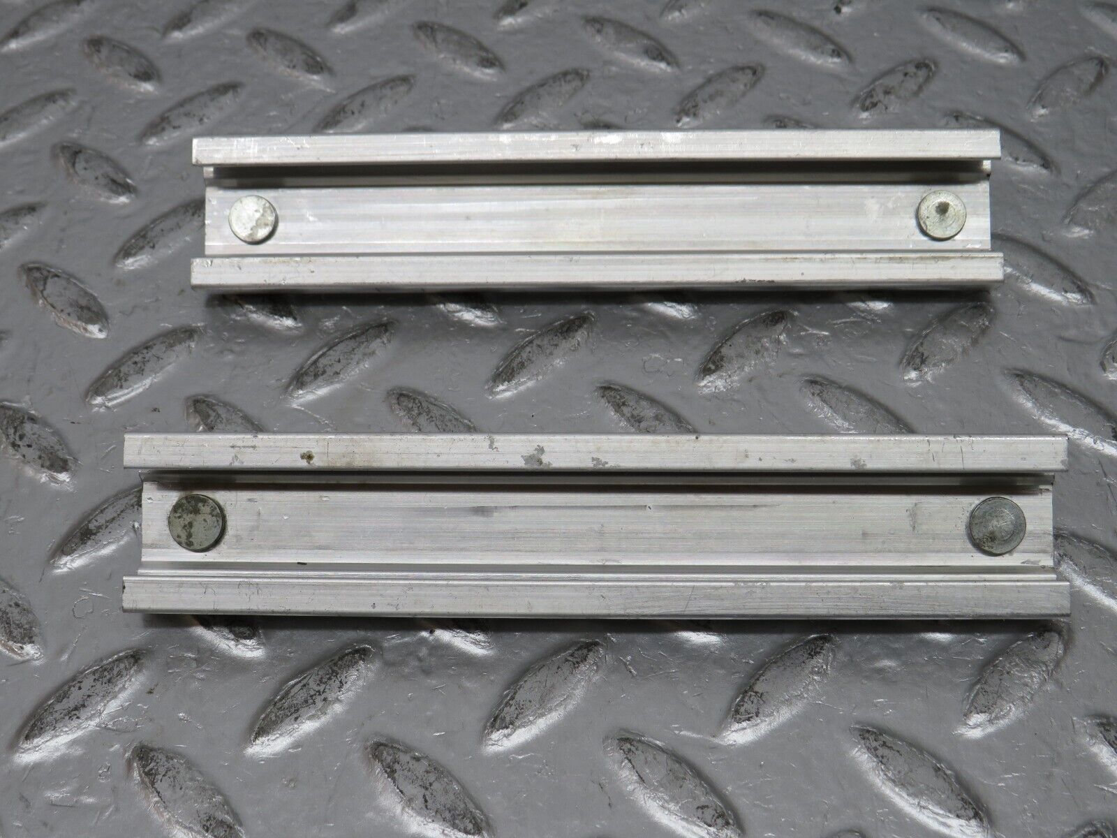 32381 Mercedes-Benz S124 300TE Wagon Window Regulator Holder Accessories