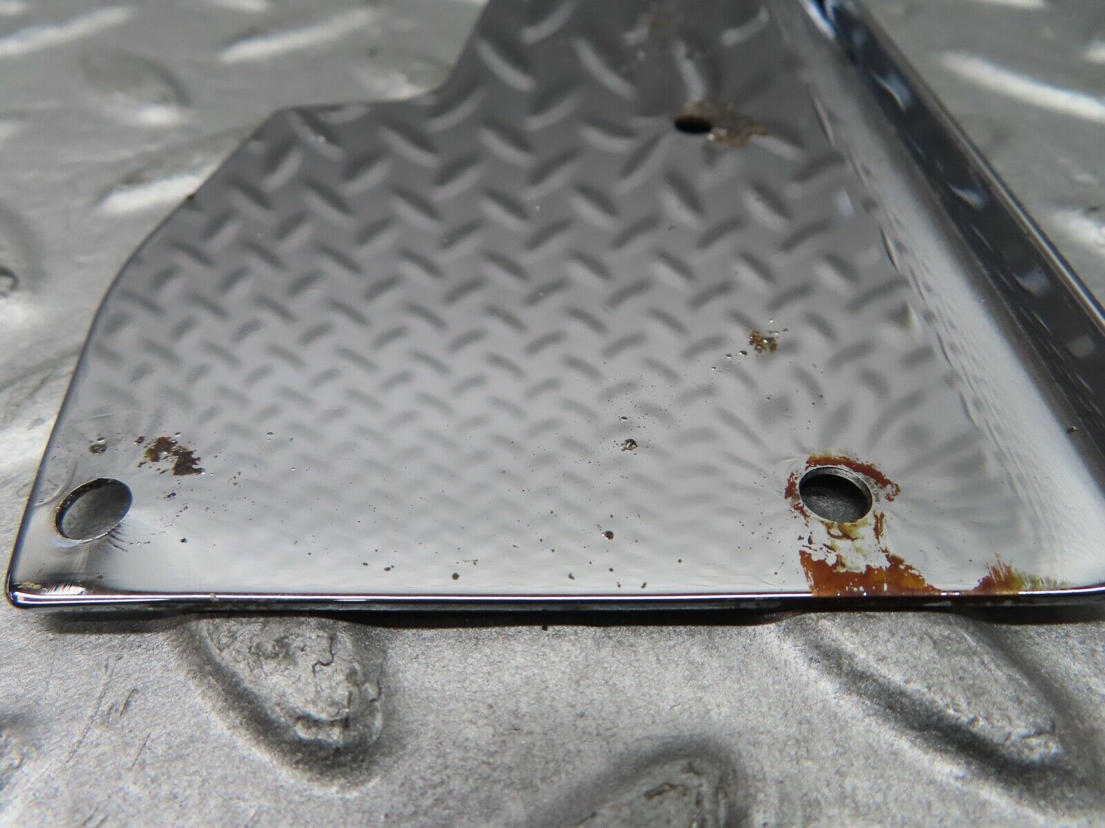 20113 Mercedes-Benz R129 300SL Coupe Right Door Chrome Cover