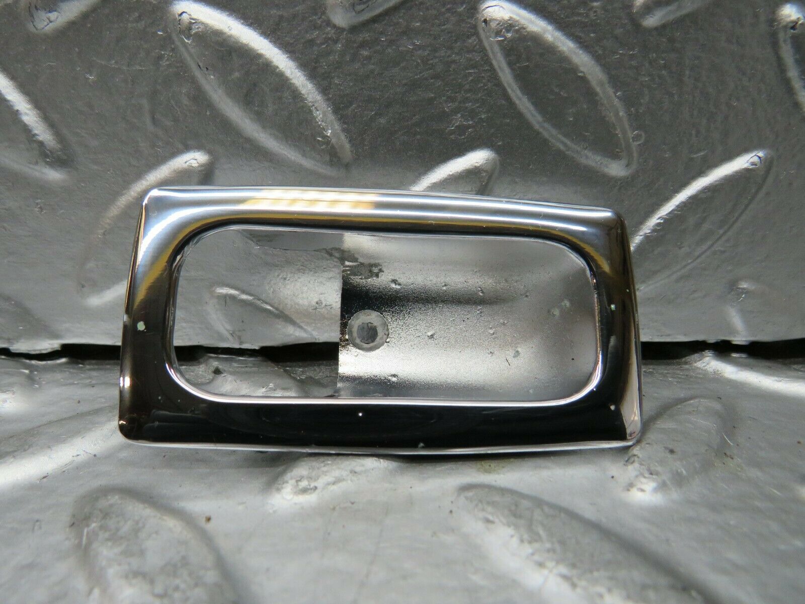 22975 Mercedes-Benz C123 230CE Coupe Door Lock Handle Surround Chrome