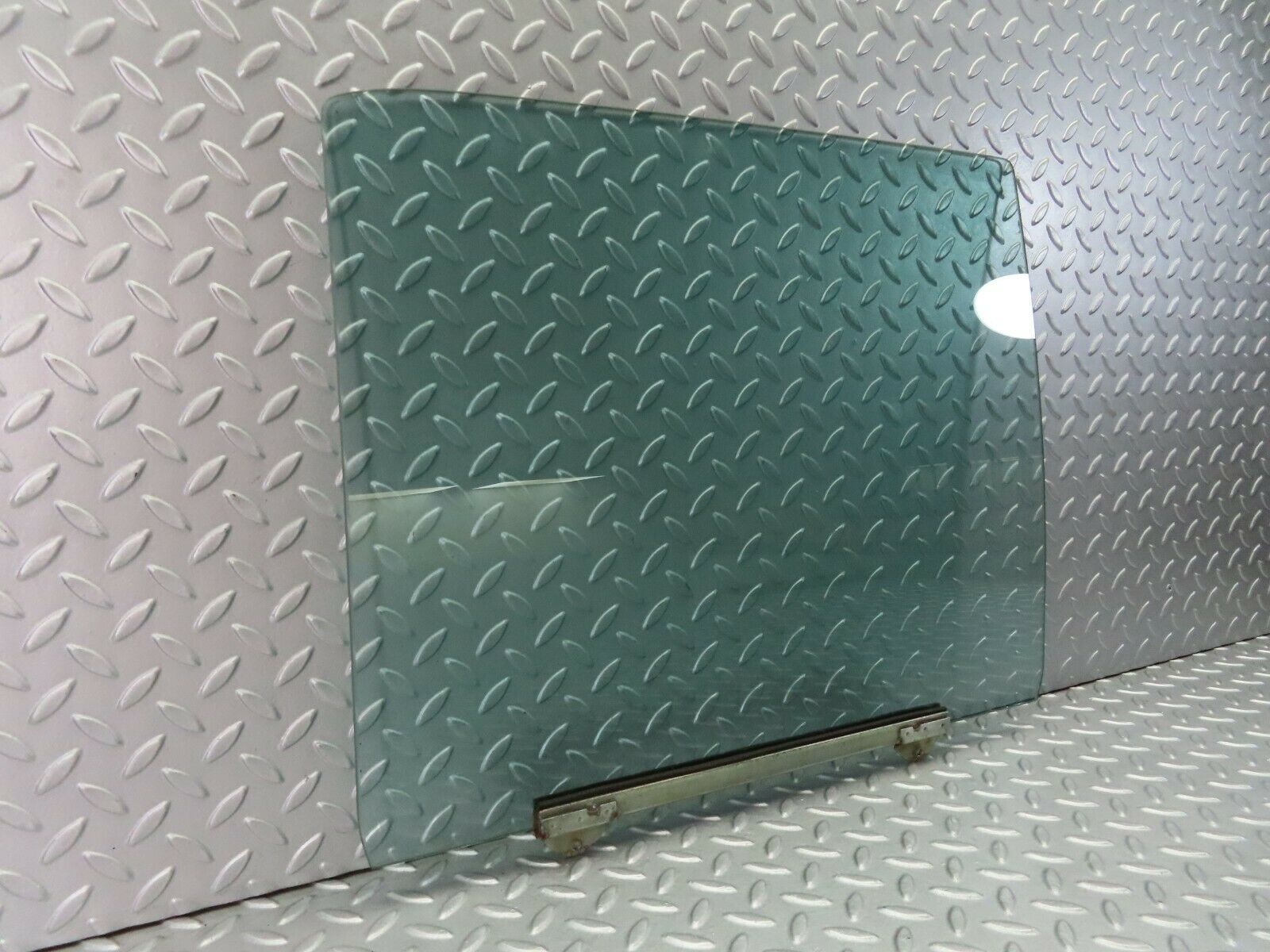 7887 Mercedes-Benz W115 220D Rear Right Door Window Glass