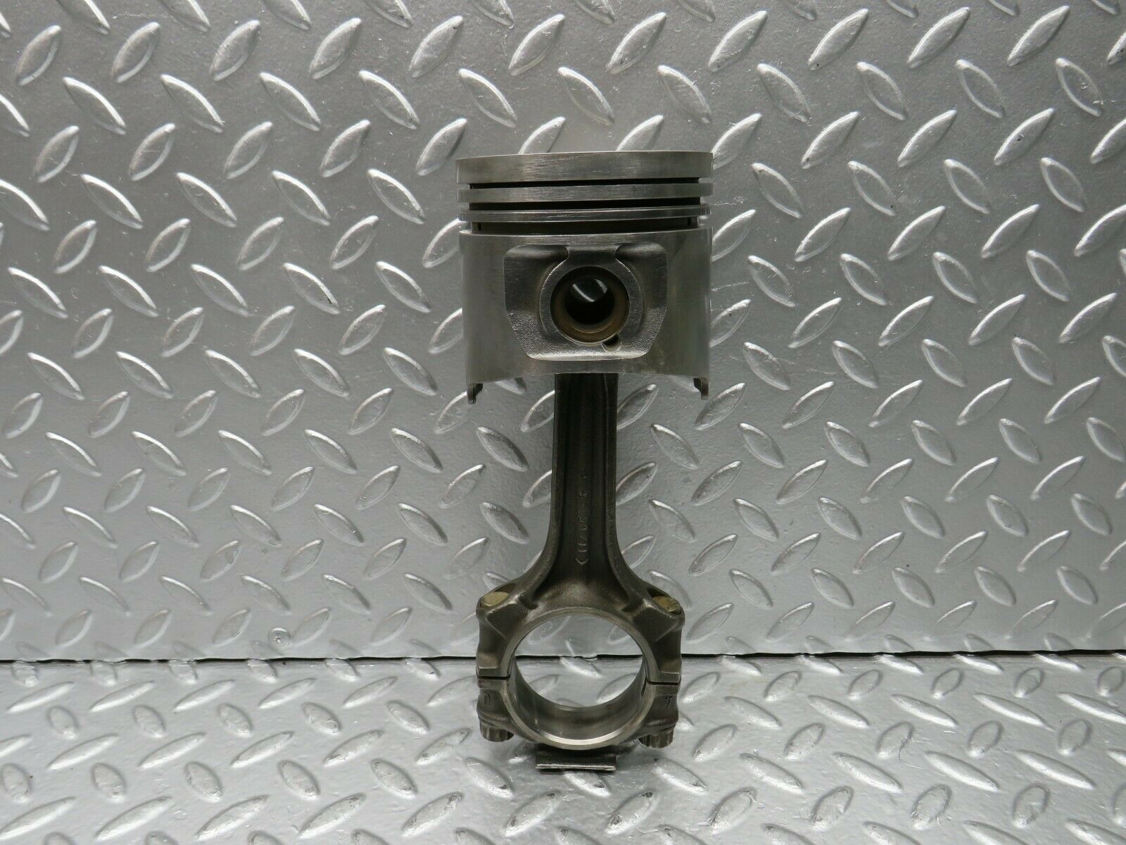 22794 Mercedes-Benz C107 450SLC Coupe Piston With Connecting Rod 92.48 mm