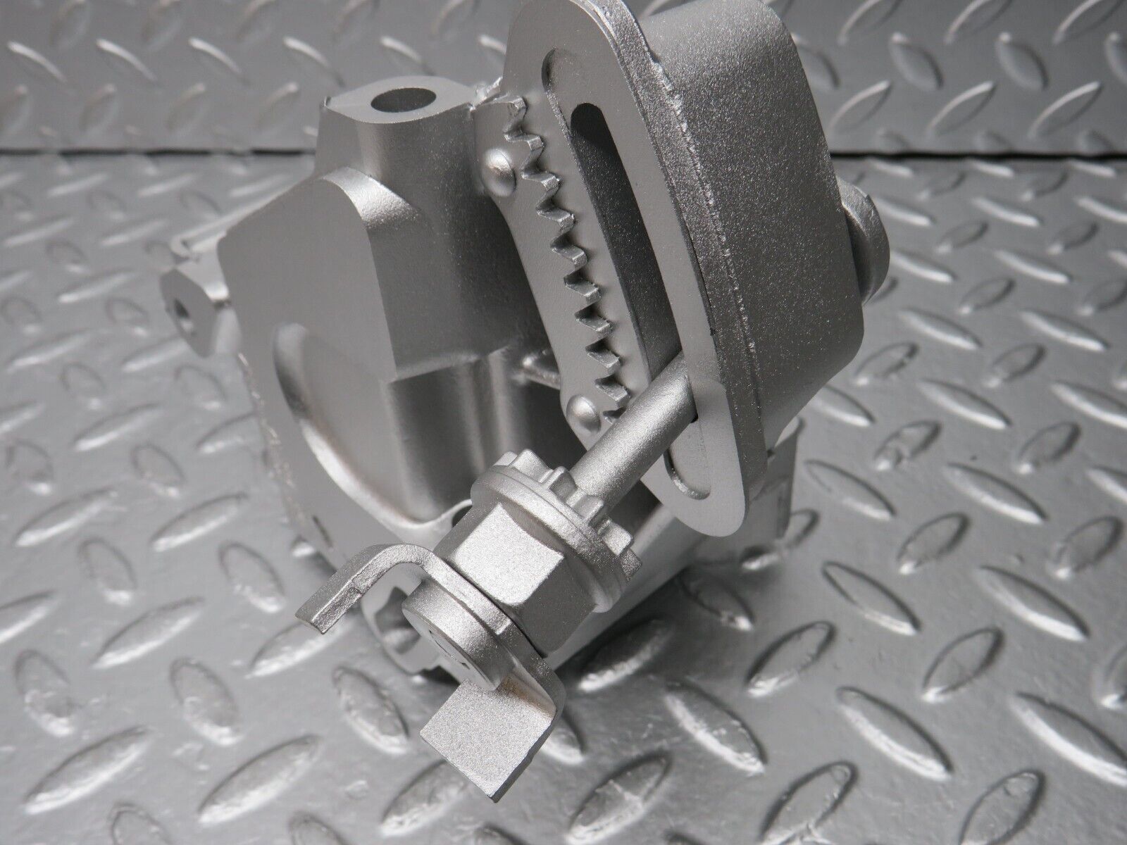 30902 Mercedes-Benz W201 190E 2.0L Power Steering Pump Bracket 1234660241