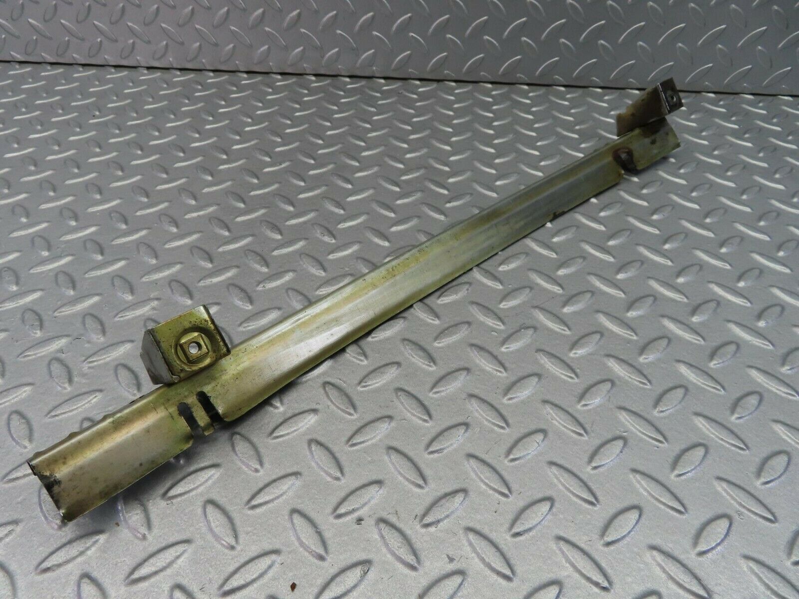 7846 Mercedes-Benz W115 220D Front Left Window Channel