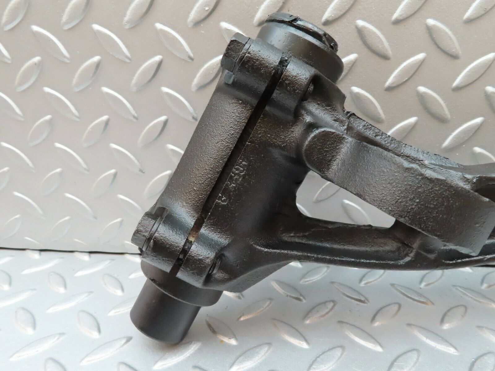 3602 Mercedes-Benz W108 280SE Differential Mounting Bracket 1113510716