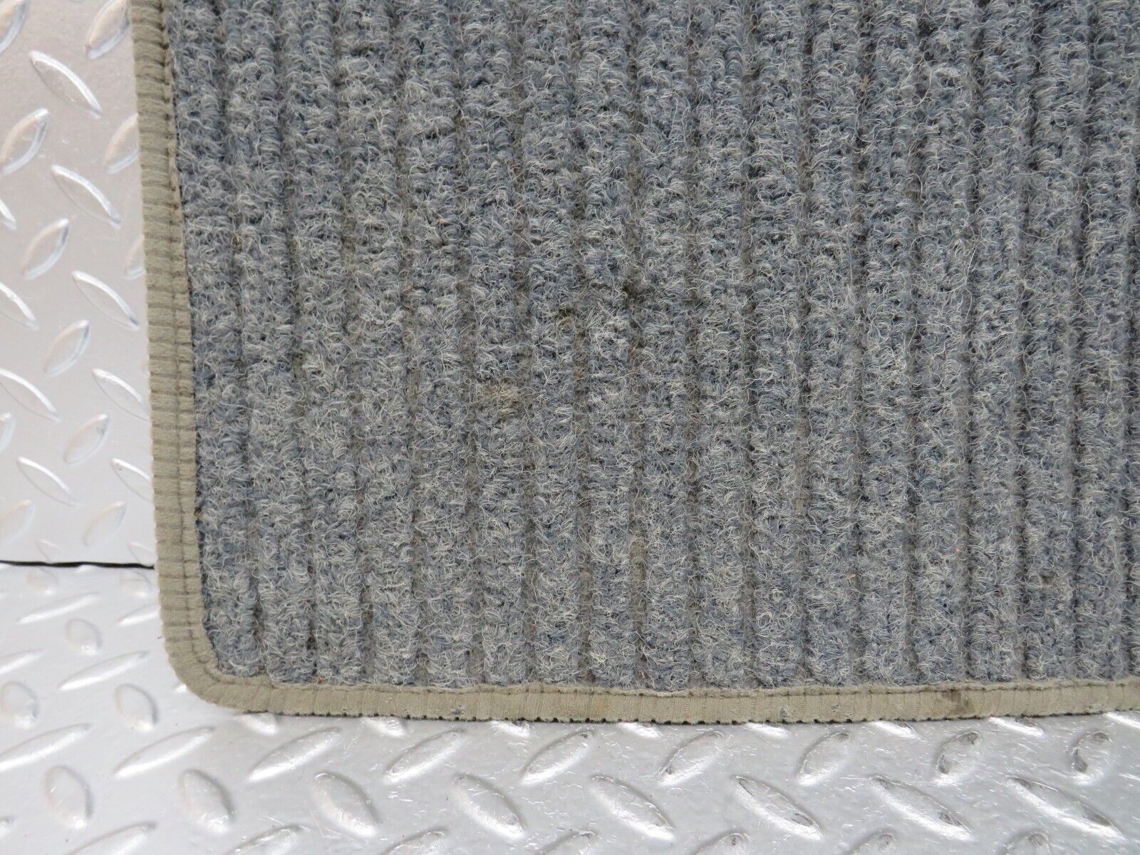 32335 Mercedes-Benz S124 300TE Wagon Rear Left Floor Carpet Mat Grey