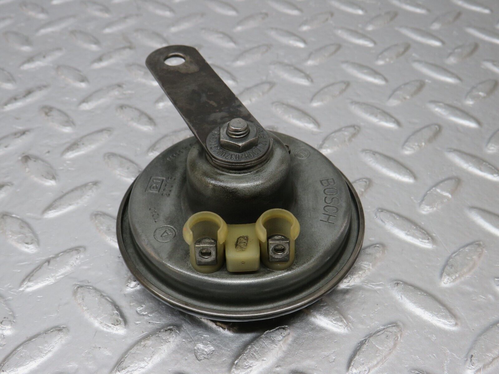 33656 Mercedes-Benz W201 190E 2.0L Horn Bosch 20016 0035427420