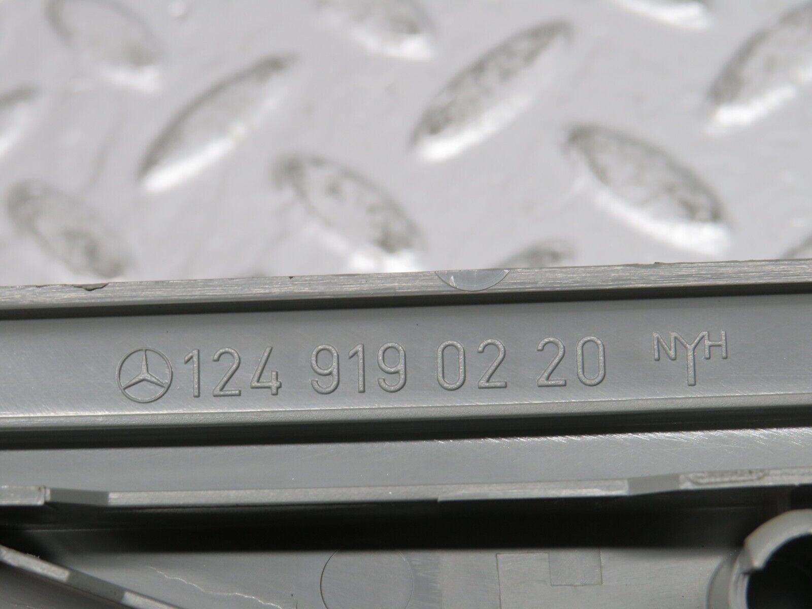 30451 Mercedes-Benz W124 230E Front Right Driver Seat Trim Grey 1249190220