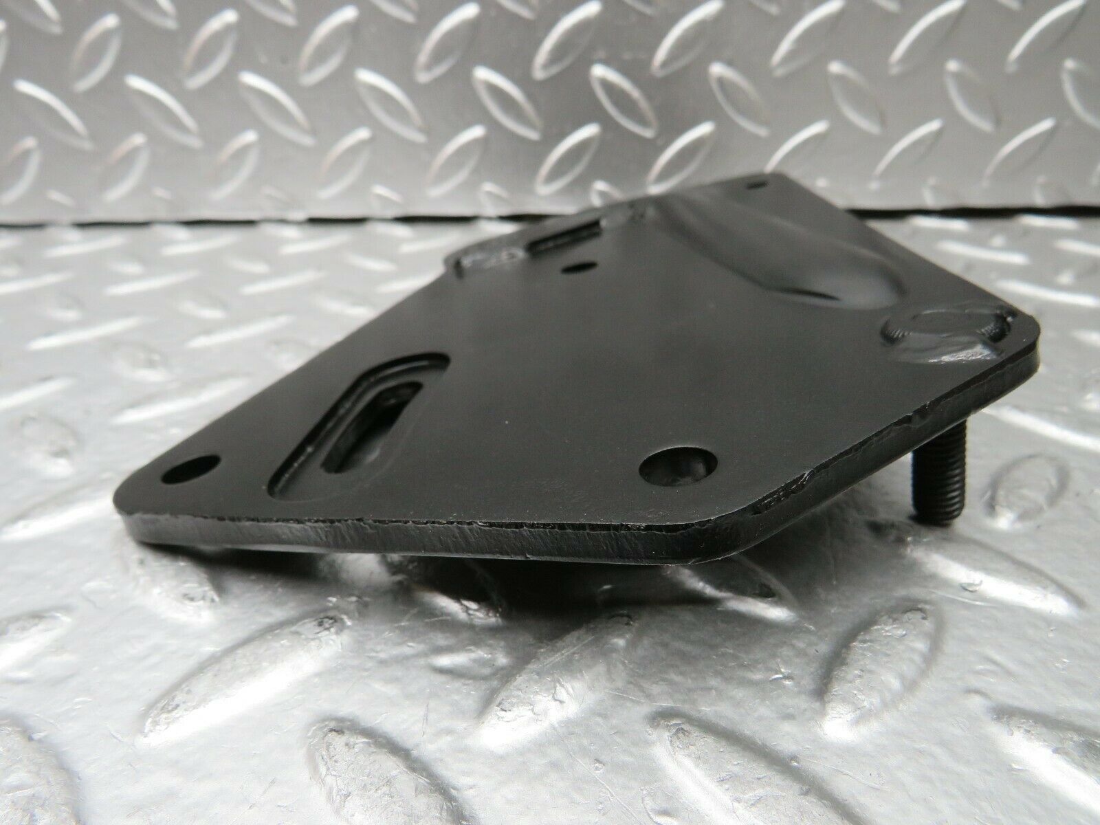 22874 Mercedes-Benz C107 450SLC Coupe Power Steering Pump Bracket