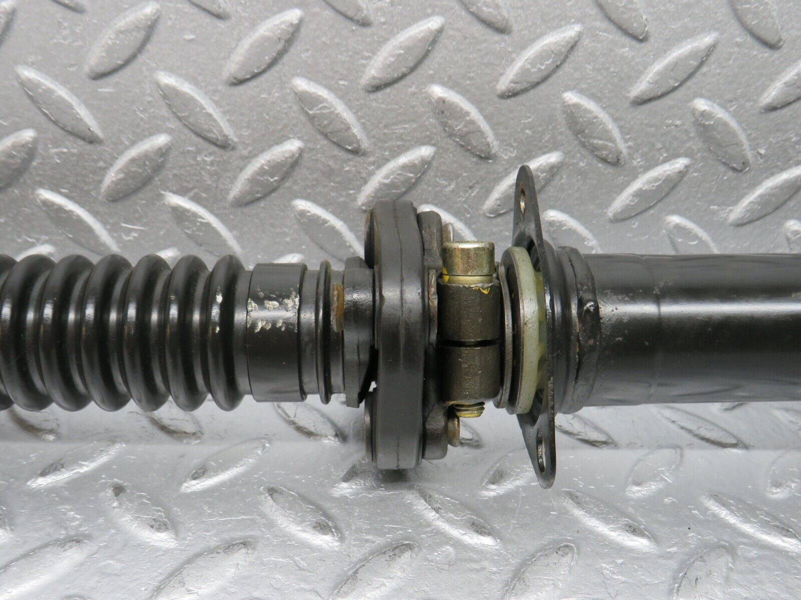 38767 Mercedes-Benz W201 190E 2.6L Steering Column