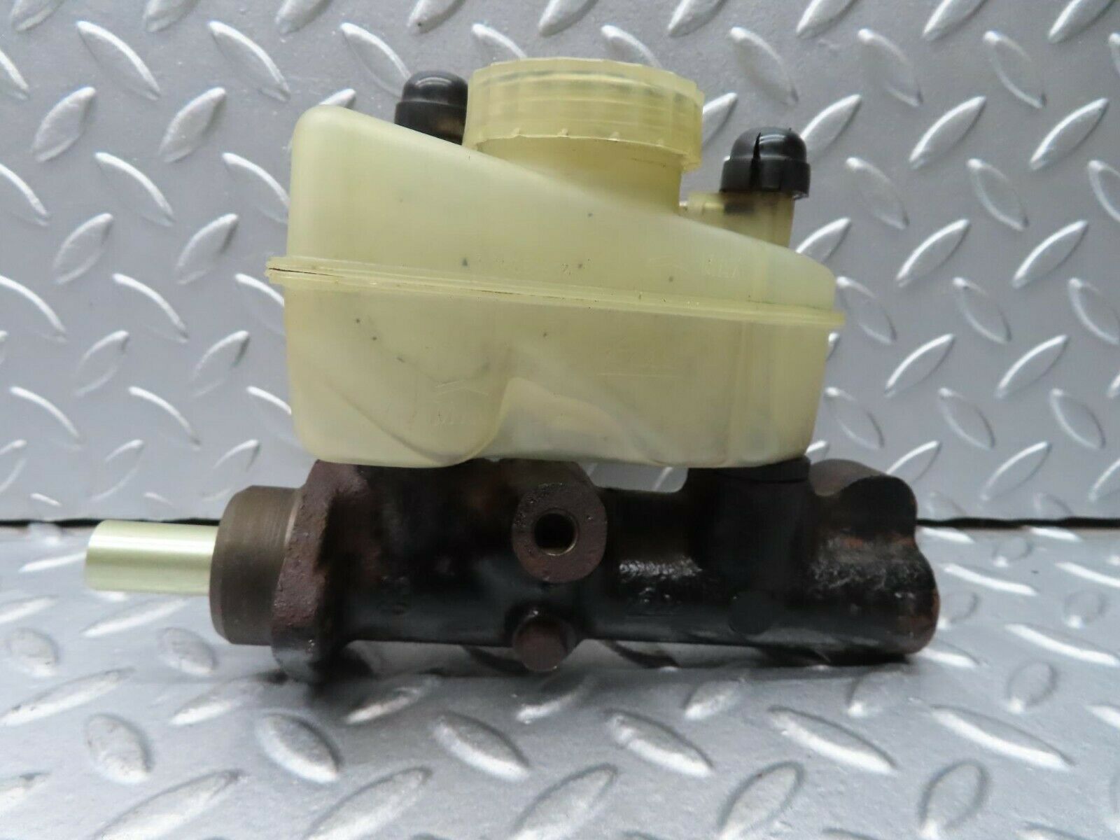 16697 Mercedes-Benz C107 380SLC Brake Master Cylinder With Tank