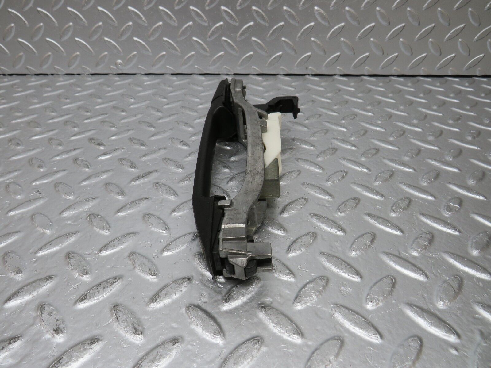 30475 Mercedes-Benz W124 230E Rear Right Exterior Door Handle