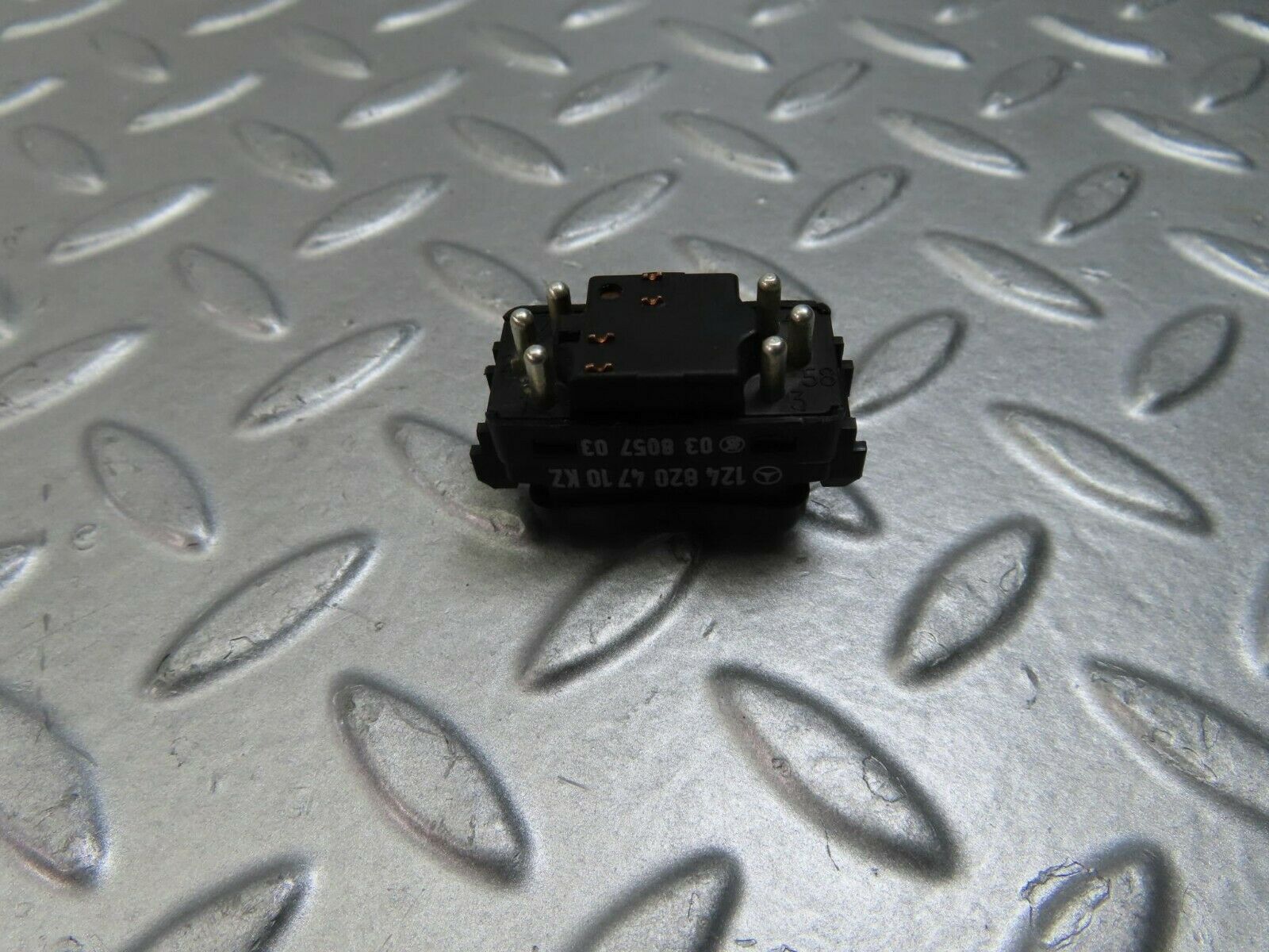 9336 Mercedes-Benz C124 300CE Coupe Rear Right Electric Window Switch