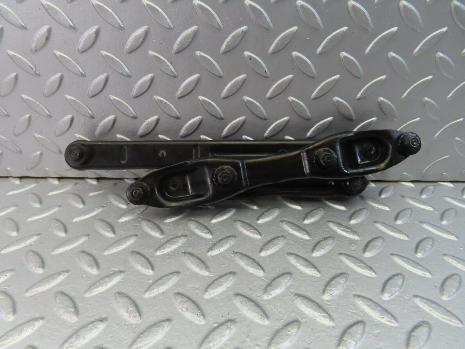 10588 Mercedes-Benz W201 190E Bonnet Hinge Right