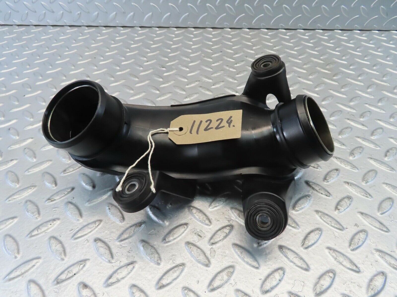 11224 Mercedes-Benz W221 S320 Air Intake Hose Pipe 2215200001