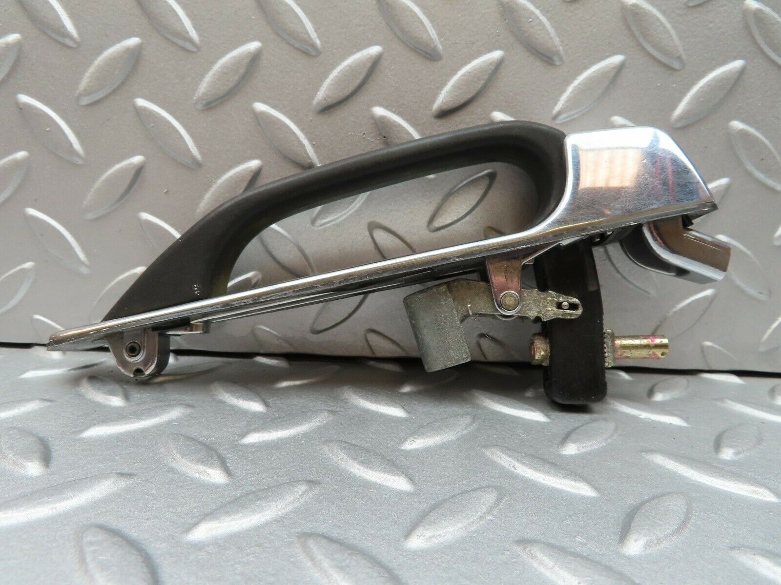 3707 Mercedes-Benz S123 200T Wagon Exterior Door Handle Rear Right 1237600359