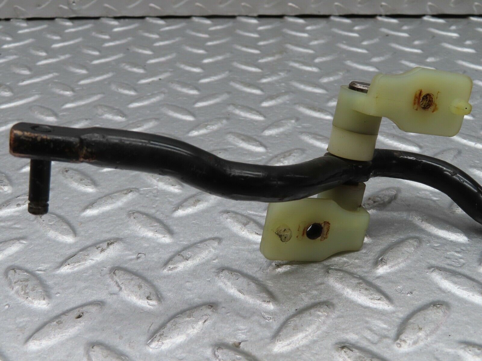 18170 Mercedes-Benz W123 200 Accelerator Pedal Linkage