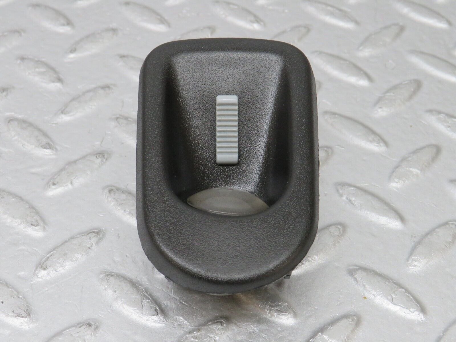 36077 Mercedes-Benz W126 420SE Rear Right Interior Light 1268200401