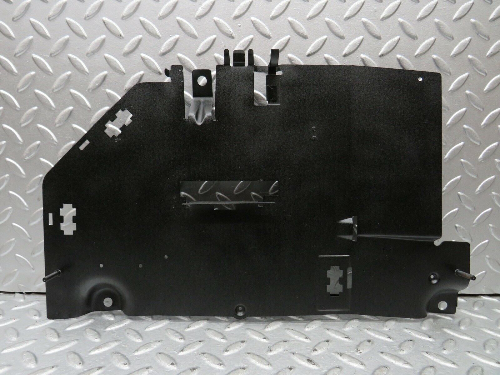 21785 Mercedes-Benz W126 300SE Left Footwell Relay Holder Bracket